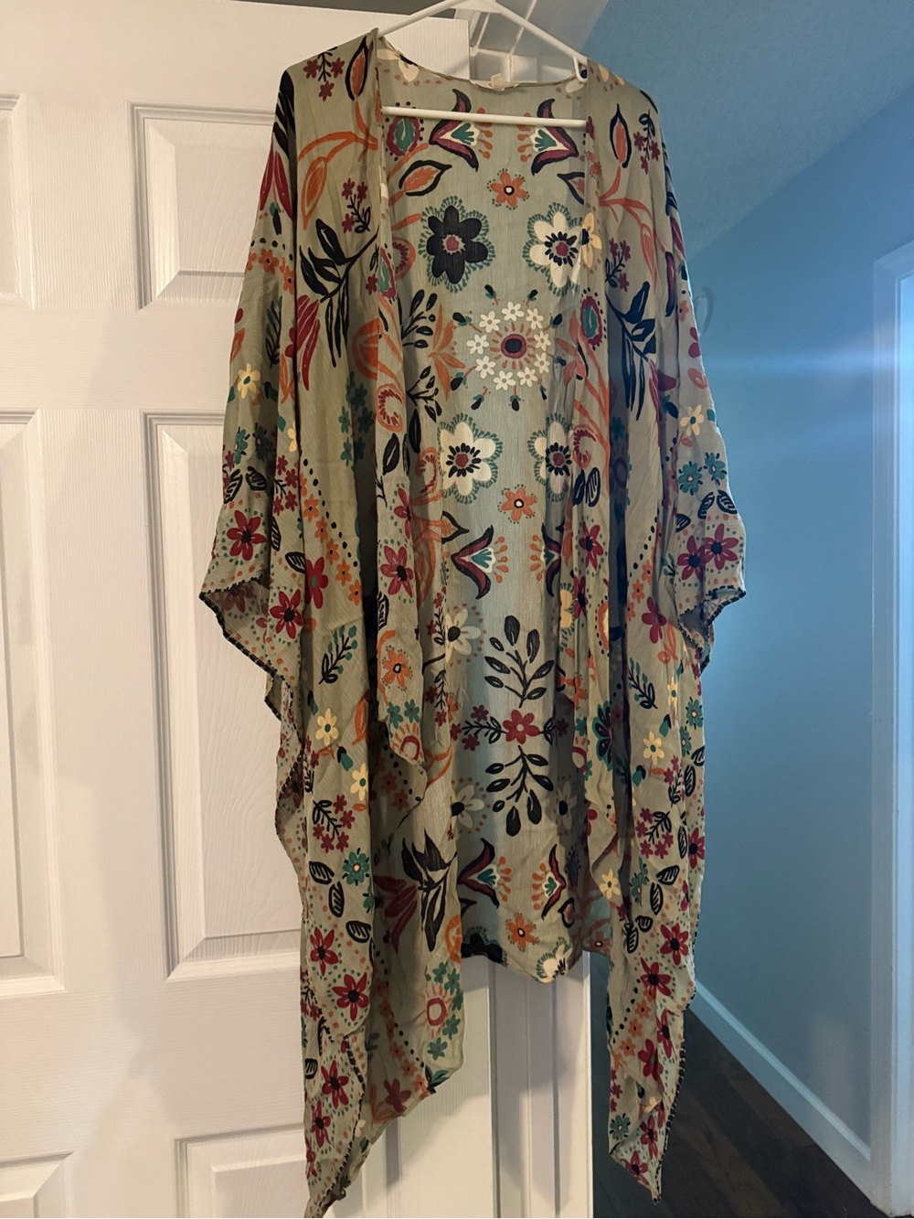 easel Sage Green Floral Duster with Multicolor Print